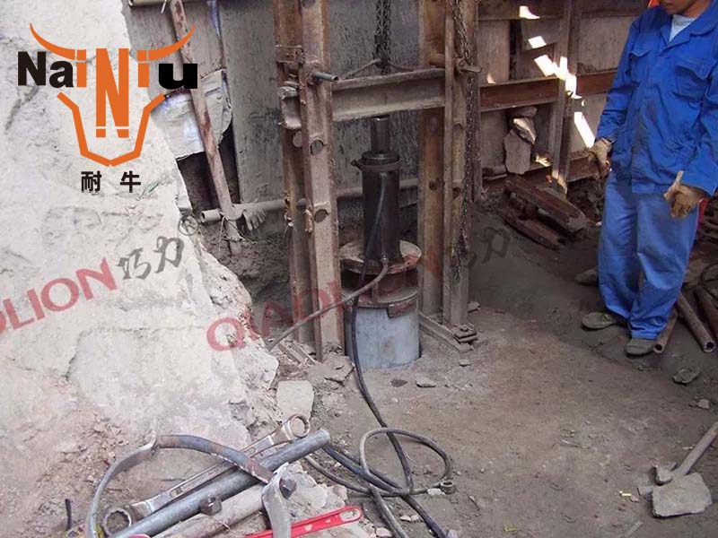 混凝土耐久性指的是什么？？？？？？（一）